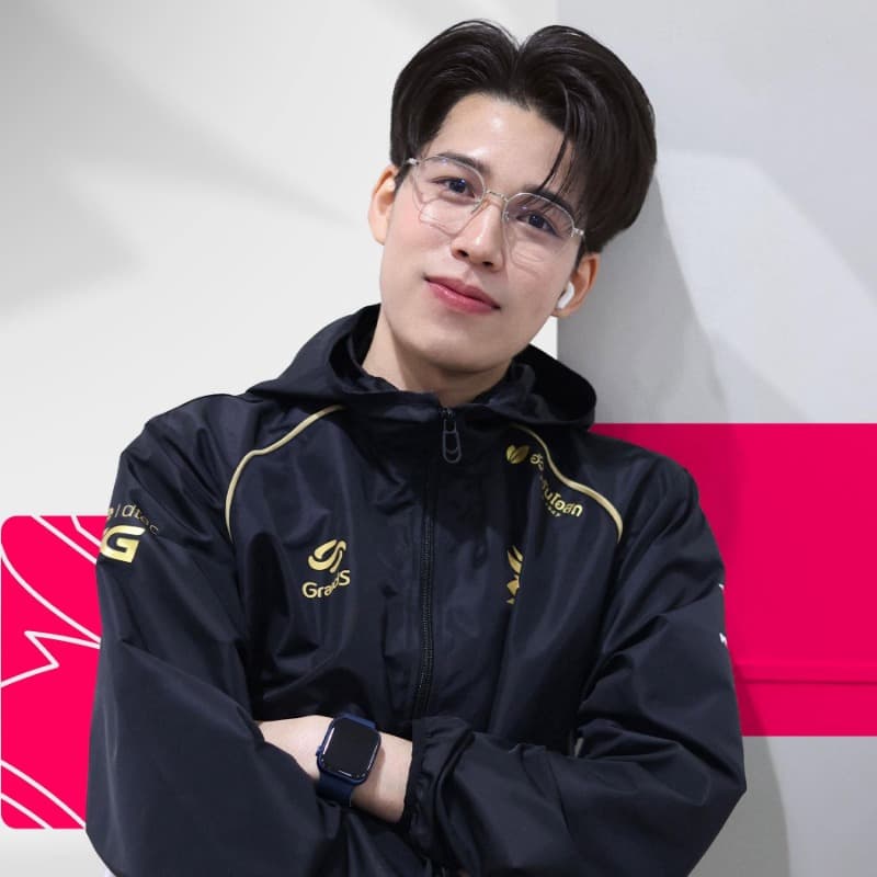 ธนธัช สุรฉัตรกุล